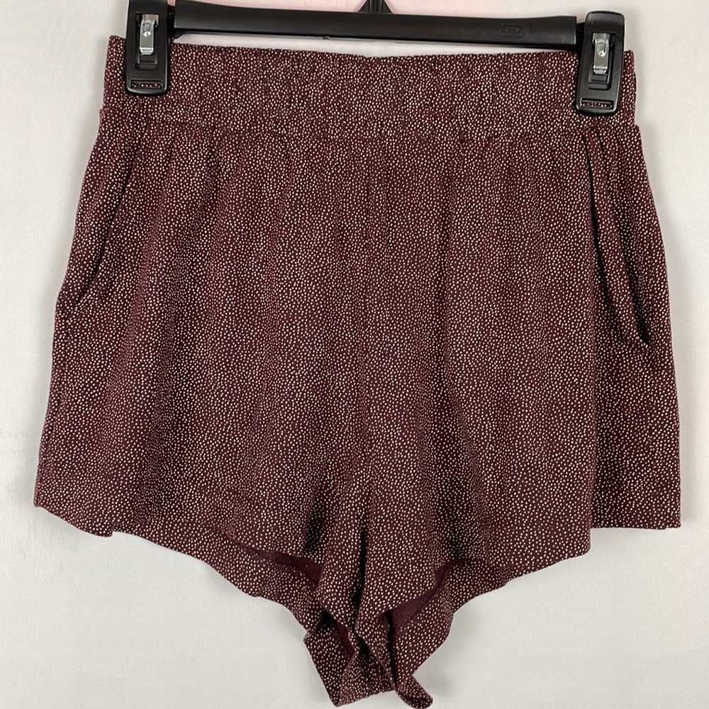 H&M Burgundy w/Polka Dot Pocketed High Waist Shorts with Elastic Waist - Size XS